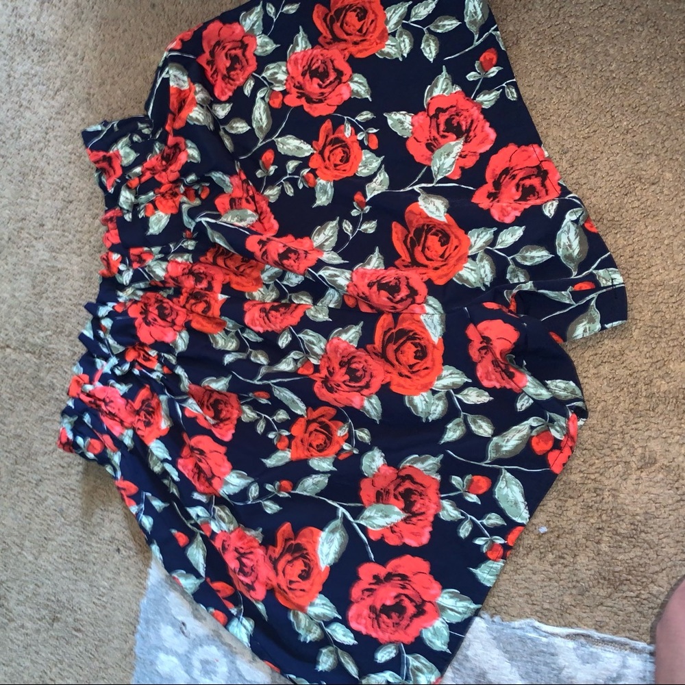 Floral flowy shorts